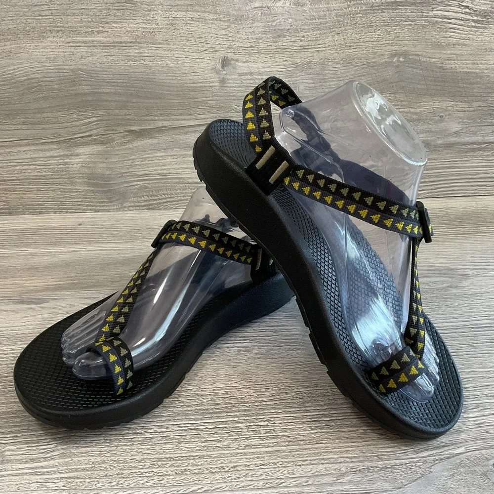 Chaco Z/Cloud Men's Banded Black Yellow Sandals Outdoor Trail Walks Size 9 NEW